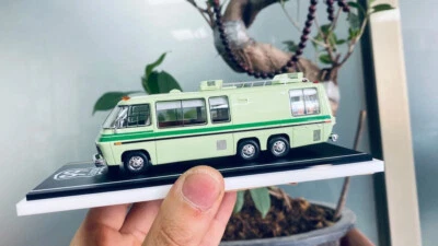ZD MK 1:64 Green HEC GMC Motor Home Road Trip RV Van Model Diecast Resin Car BN - Image 1 of 4