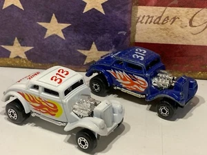 MATCHBOX 33 WILLYS STREET ROD X2. WHITE HEAT. WHITE & BLUE 1:50 SCALE - Picture 1 of 8