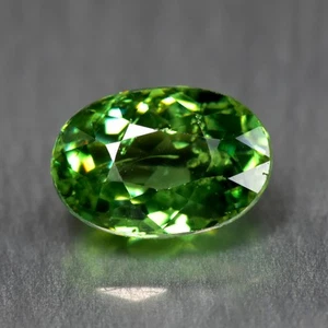 0.94Ct Oval_Superb Natural Russian Demantoid Garnet Gemstone - Picture 1 of 2