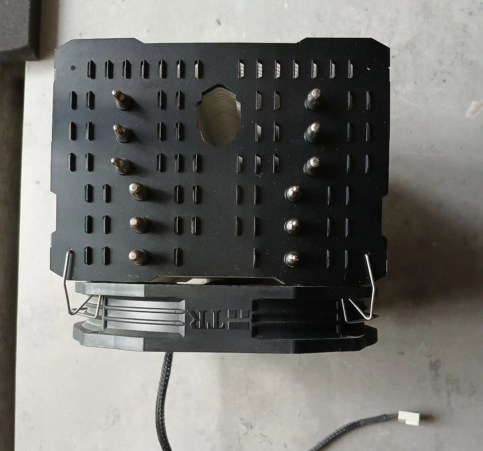 Thermalright HR-02 Macho Rev. B, CPU Kühler Intel Sockel 775, 115X, 1366 - Bild 1 von 4