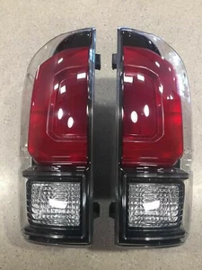 Juego de luces traseras Tacoma 2016-2021 Toyota Racing Development TRD PRO de fábrica OEM - Imagen 1 de 3