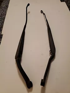 2001-2006 Kia Optima LEFT & RIGHT WINDSHIELD WIPER ARMS OEM - Picture 1 of 6