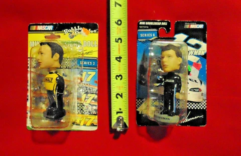 LOT OF 2 NASCAR Ryan Newman #12 & MATT KENSETH #17 Mini Bobble Head Doll Bobble Cover