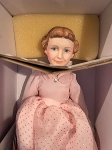 MAMIE EISENHOWER - First Lady Collection, 15" tall, New in box, never taken out, - Picture 1 of 3