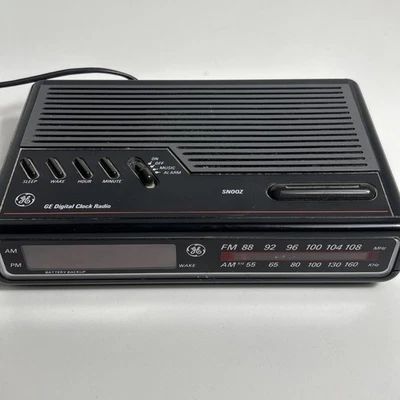 GE AM/FM Digital Clock Radio Model NO. 7-4612BKA Tested Working Retro VTG - Image 1 of 4