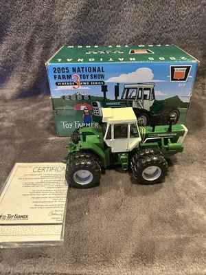 ERTL 1/32 Toy Farmer 2005 Toy Show 4WD Series 3 Oliver 2655 Tractor - Image 1 of 4