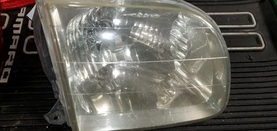 Passenger Right Headlight Fits 01-04 SEQUOIA 1103986 - Image 1 of 4