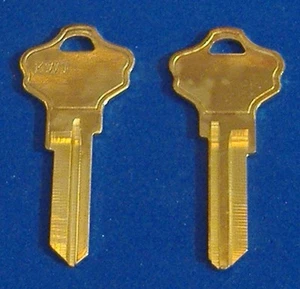 TWO LOCKSMITH KW10 KEY BLANKS FITS KWIKSET TITAN SOLID BRASS  AND KW1 MADE IN US - Picture 1 of 4