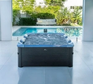 Premium MSpa Whirlpool Outdoor Oslo Saphire, 2025 - 160x160x65cm - Bild 1 von 11