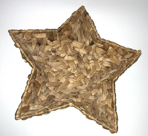Vintage 16" Star Shaped Heavy Woven Straw Basket Cover