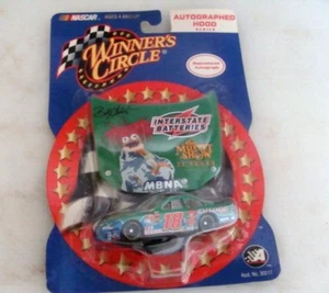 BOBBY LABONTE #18 Muppet Pontiac Winner's Circle 1:64 Car 2002 NASCAR - Picture 1 of 9