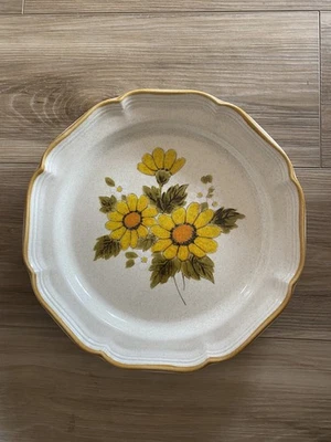 Vintage Mikasa Sunny Side EB802 Oven to Table Stoneware Dinner Plate, 10.75" - Image 1 of 3