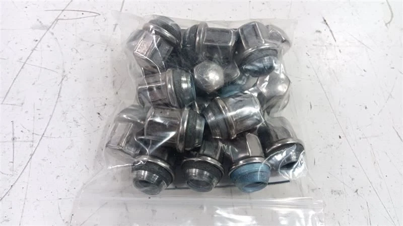 Buick Lacrosse Lug Nut Set 2013 2014 2015 2016 - Image 1 of 4