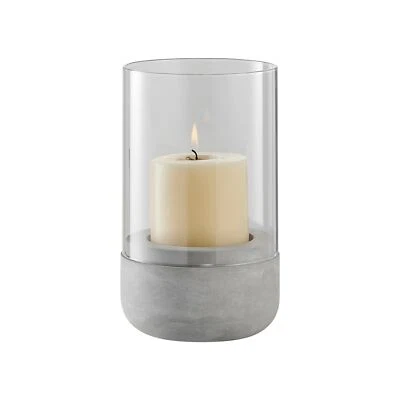 Danya B. Base de cemento gris fresco moderno y pilar de vidrio candelabro huracán... Foto 1 de 4