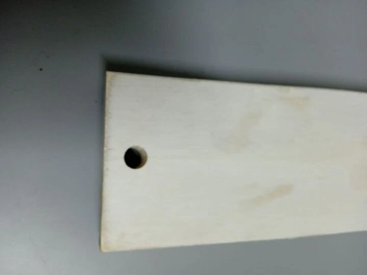 Replacement 61 cms Long Wooden Flat Pine Bed Slats. - Image 1 of 1