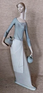 Rare 1970's Nao by Lladro tall elegant lady maid figurine, carrying jugs, 40cm - Picture 1 of 5