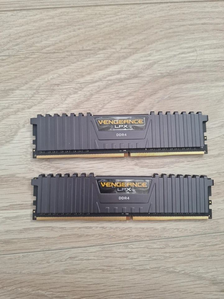 Corsair Vengeance LPX 16GB - Image 1 of 2