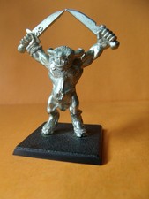 (C1325) WARHAMMER BEASTMEN MINOTAUR OLDHAMMER METAL OOP 