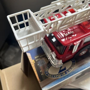 Sunoco Aerial Tower Fire Truck - 1995 Collectors Edition (Marcus Hook No.94) - Picture 1 of 7
