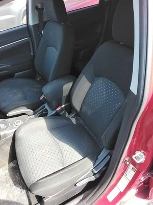 Used Front Left Seat Front fits: 2011 Mitsubishi Outlander sport bucket manual w - Imagem 1 de 4