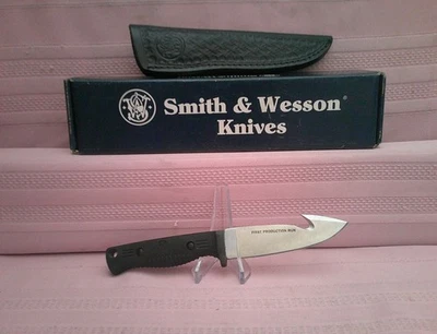 Faca skinner nova na caixa Smith & Wesson SW620 1ª produção executada com bainha! - Imagem 1 de 4