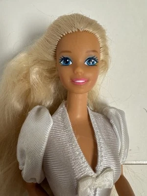 Barbie Western Fun 1989 #9932 en vestido de novia Barbie - Mattel Foto 1 de 4