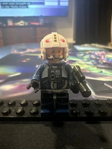 Lego Rebel Pilot Y-wing Minifigure Dark Blue Star Wars Rogue One 75162 sw0801 - Picture 1 of 4