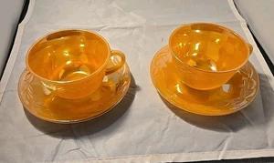 2 Anchor Hocking Fire King Pfirsich Glanz Glas Wirbel Demitasse Tasse & Untertasse Sets - Bild 1 von 3