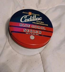CERA AUTO SIGILLANTE CORALLO BLU CADILLAC epoca anni 50 vecchio vetro latte 1/3 completo. Rarissimo - Foto 1 di 3