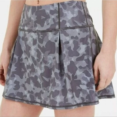 Ideology Camuflaje Gris Pliegues Invertidos Skort Talla PEQUEÑA Foto 1 de 4