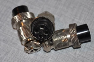 Prise micro 4 pin CB/radio amateur - Photo 1/1