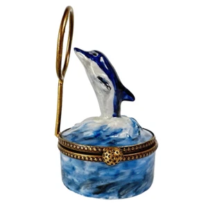 Peint Main Limoges Porcelain Trinket Box Dolphin Jumping Through Hoop - Picture 1 of 8