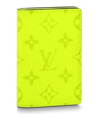 Louis Vuitton Taiga Taigarama Amarillo Neón Monograma Logo Bolsillo Organizador Cartera Foto 1 de 4