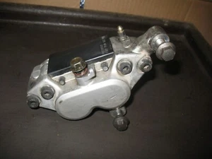 TDM850 1992 pinza de freno delantera derecha Yamaha TDM 850 FJ1200 3XW-2580U-01-00 - Imagen 1 de 4