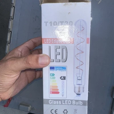 glass LED T10/T30 edison bulb 4 Per Box New  Beam Angle 360 Degree Dimmable - Image 1 of 3