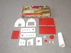 Plasticville escala HO granero 2602 ~ TS - Imagen 1 de 4