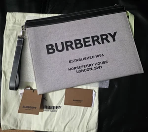 BNWT Burberry Canvas Horseferry Print laptop case $660 retail - Picture 1 of 2