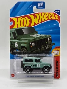 2026 Hot Wheels LAND ROVER DEFENDER 90 #210 Then And Now 5/10 Case A - Picture 1 of 8