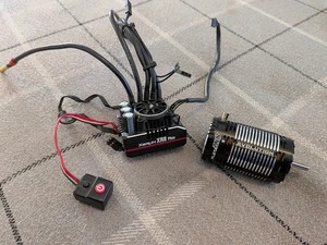 Hobbywing Xerun XR8 Plus G2S 1/8 Brushless Combo W/ Fleta ZX8 1900kv Motor! - Picture 1 of 12