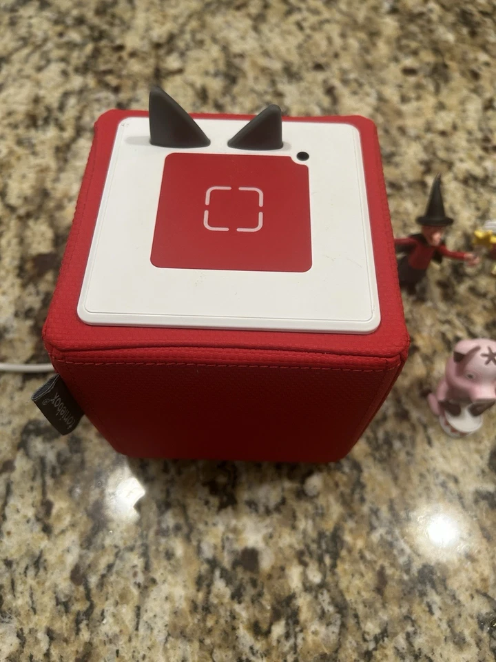 Red Toniebox  and Charger + 7 Tonies + Earphones Bundle - Image 1 of 4