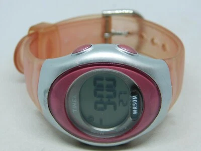 Reloj digital de cuarzo Timex 1440 Sports Indiglo WR 50M para dama Foto 1 de 4