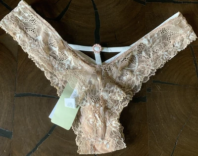 NUEVO CON ETIQUETAS Intimissimi Encaje Perla Detalle Espalda Ropa Interior Bragas en Rosa Sal Talla Pequeña Foto 1 de 4