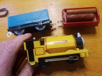 Thomas Trackmaster Hit Toys Proteus + Blue  Cargo Car red Log car logs - Image 1 of 4