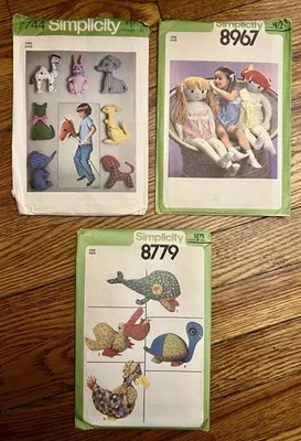 LOTE de 3 Padrões de Costura Vintage Brinquedos de Pelúcia, Bonecas, Cavalo Pommel Brincadeiras Infantis - Imagem 1 de 2