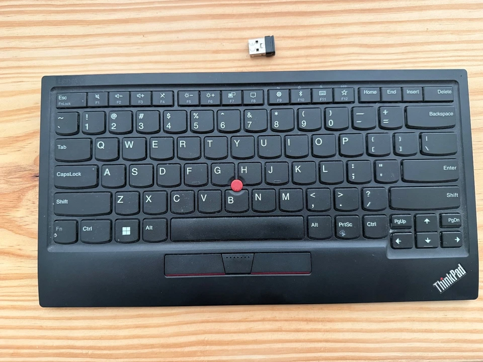 Teclado Lenovo ThinkPad TrackPoint II (KC-1957) - Inalámbrico Bluetooth Foto 1 de 1