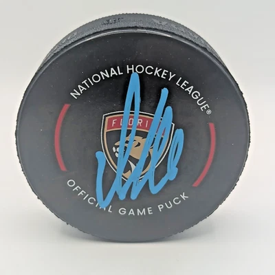 Официальная шайба с логотипом Florida Panthers с подписью Александра Баркова — сертификат подлинности Beckett - Изображение 1 из 4