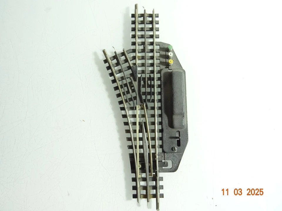 Trix Express H0 4361 elektrische Weiche links siehe Foto CK6560 o. - Bild 1 von 1