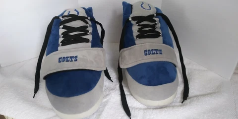 IndianapolColts Plush NFL High Top Sneaker Slippers New Small 5/6 Football Cover