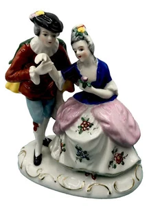 Vintage Japan Porcelain Colonial Couple Man & Woman Figurines - Picture 1 of 12