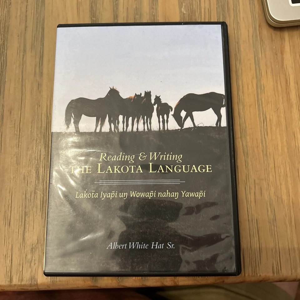 Reading and Writing the Lakota Language (Lakota Iyapi Un Wowapi Nahan Yawapi) CD - Image 1 of 3